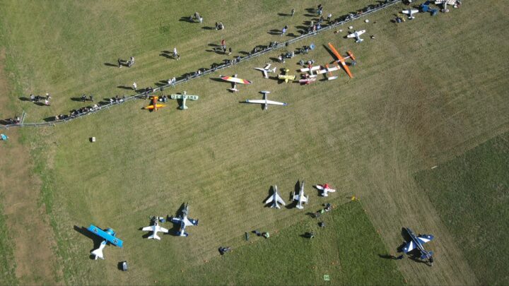 Photographies aériennes en drone sur Montbéliard, a Courcelles les Montbéliard pour le Meeting AEROMODELS AIR SHOW de 2022